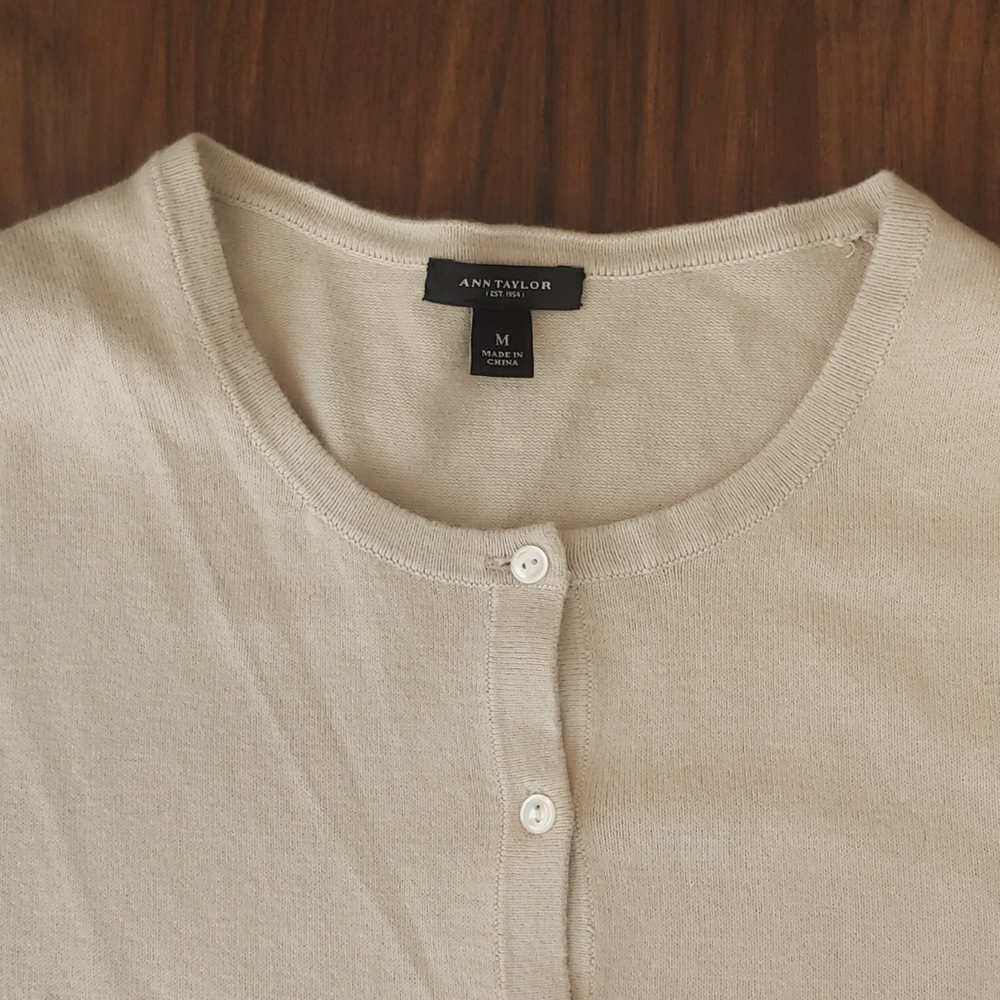 Ann Taylor Beige 3/4 Sleeve Cardigan, Medium